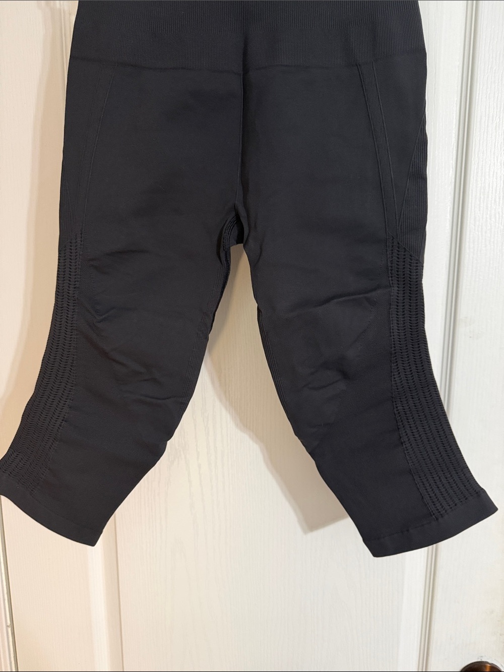 lululemon athletica Black Capri Leggings with Ribbed Side Panels
